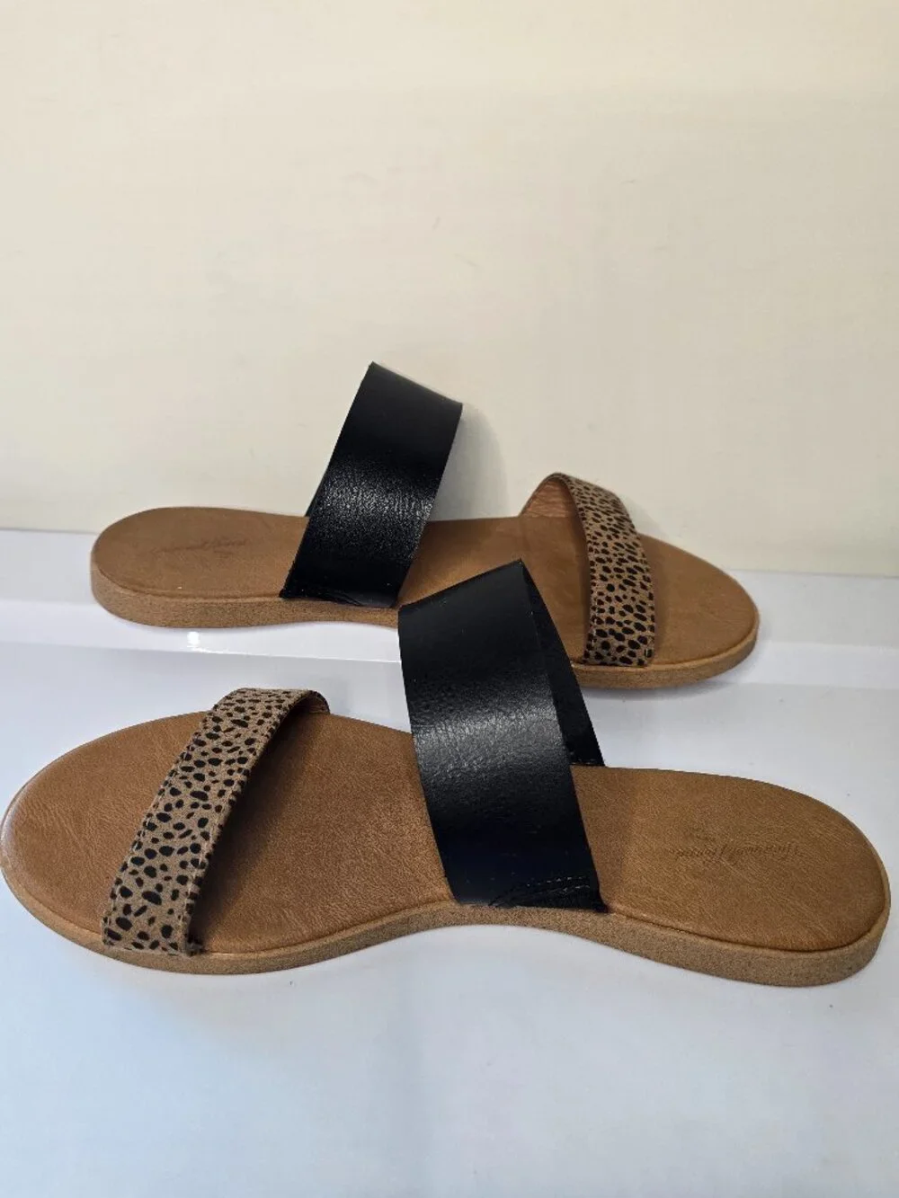 Universal Thread Double Strap Sandel - Leopard Print - Black and Tan - Picture 3 of 5